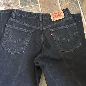 Men’s Levi’s black jeans size 33-32